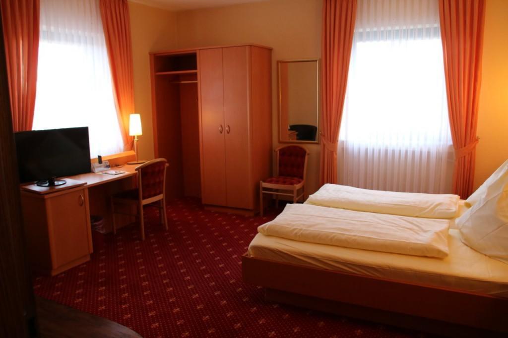 Landgasthof Hotel Bechtel Zella エクステリア 写真